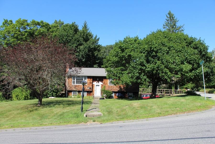 495 Lebanon Hill Rd, Southbridge, MA 01550