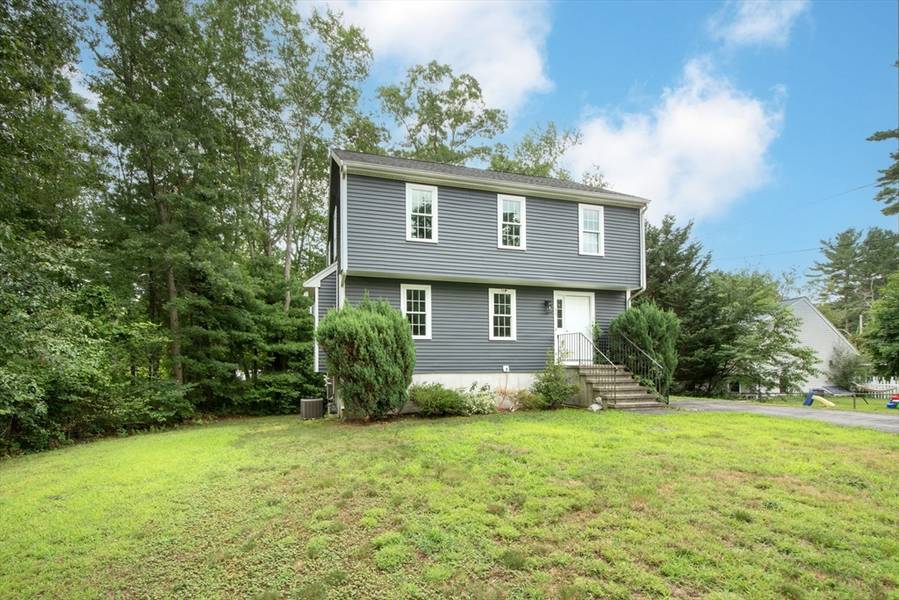 95 Union Park St., Hanson, MA 02341