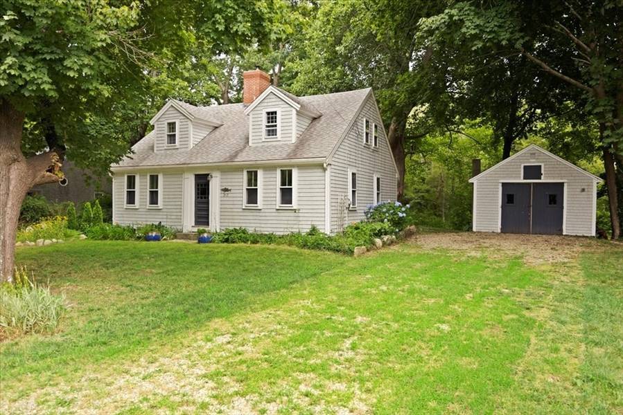 217 County Rd, Bourne, MA 02532