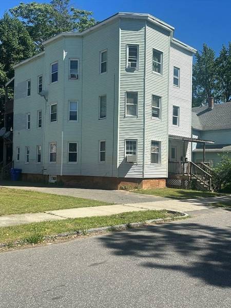 79 Keith St, Springfield, MA 01108