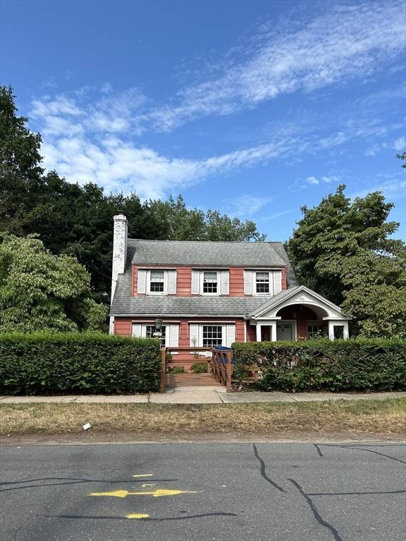 14 Hillcrest Avenue, West Springfield, MA 01089