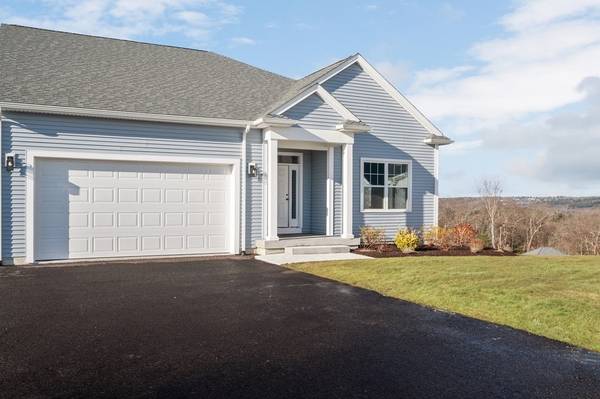 Northbridge, MA 01588,11 Crestwood Circle #49