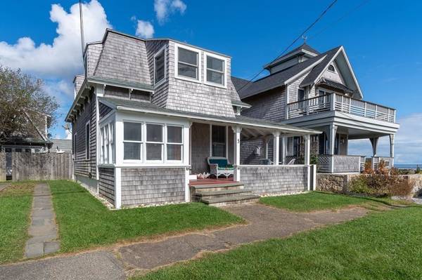 Oak Bluffs, MA 02557,3 Canonicus Avenue