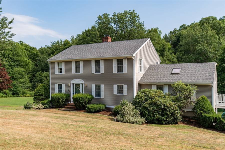 96 Fern Ave, Amesbury, MA 01913