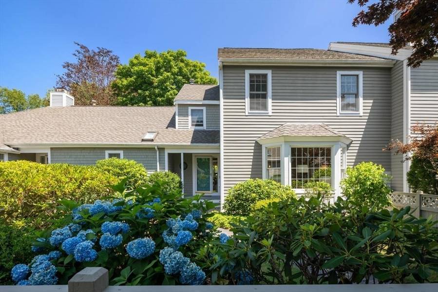 44 Floret Circle #44, Hingham, MA 02043