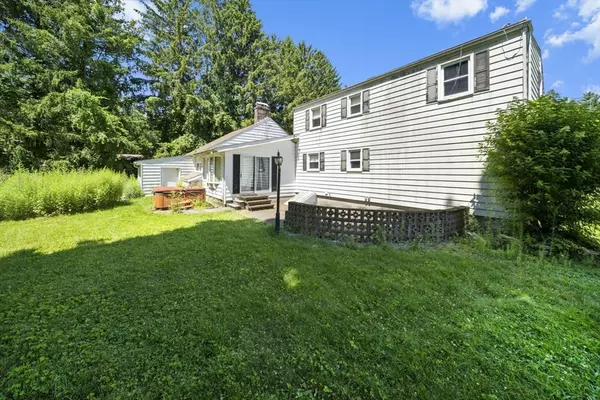 Hampden, MA 01036,41 Martin Farms Road
