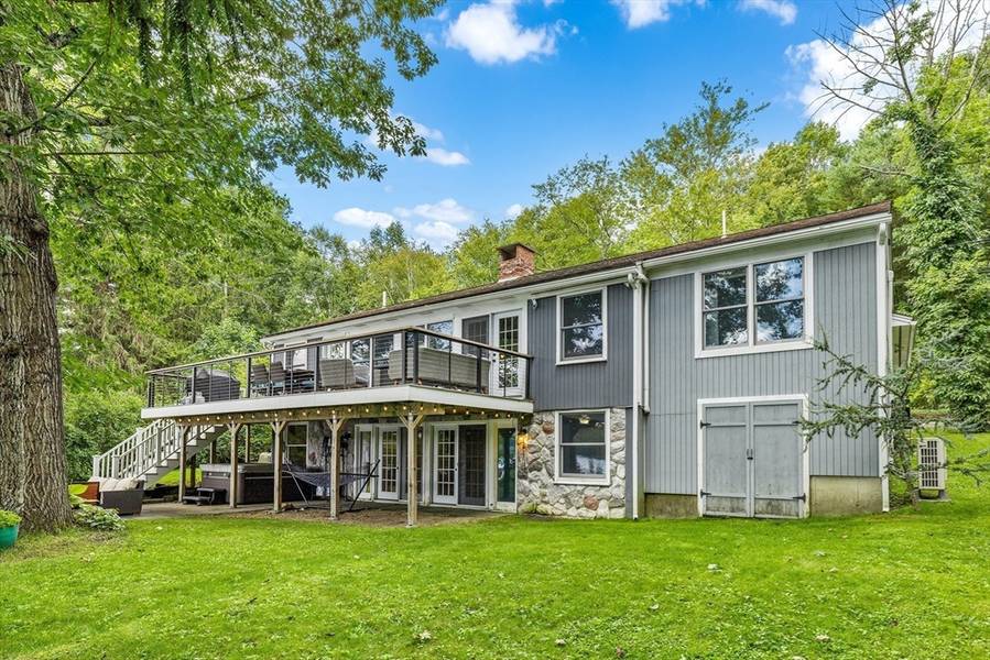 14 N Cove Rd, Sterling, MA 01564