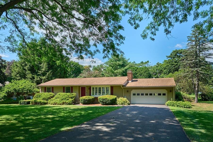 12 Cold Spring Ln, Hadley, MA 01035