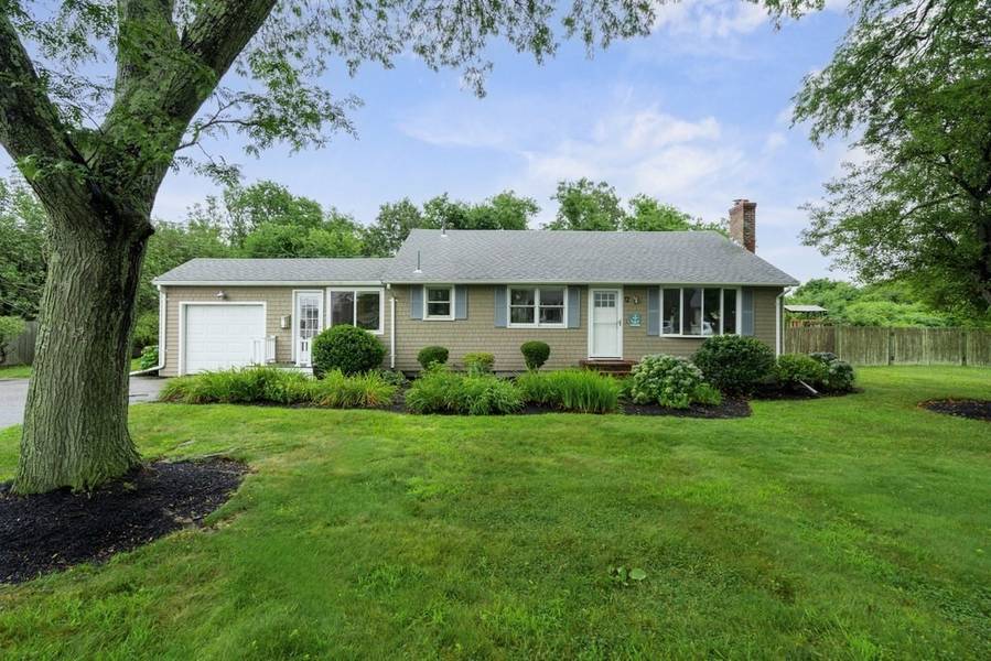 12 Old Farm Rd, Scituate, MA 02066