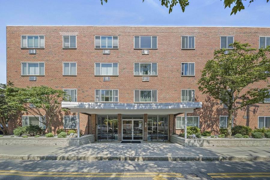 50 Green Street #108, Brookline, MA 02446