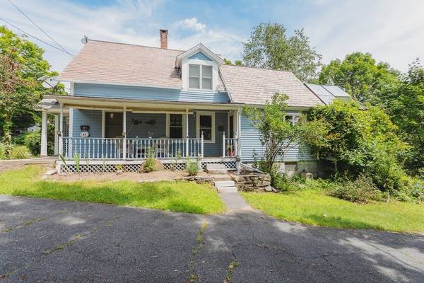 44 William St, Buckland, MA 01370