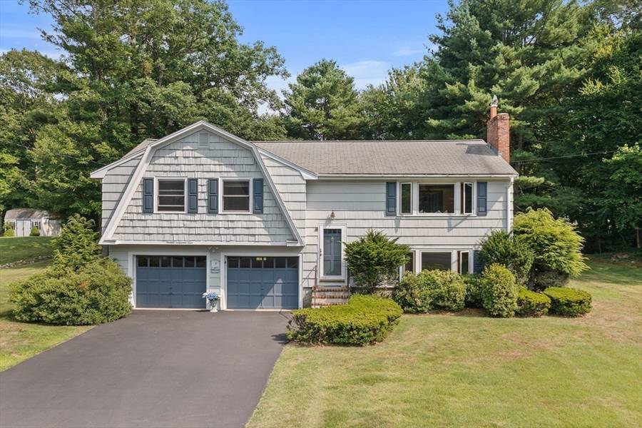 19 Ledgewood Dr, Canton, MA 02021