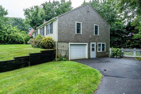 Yarmouth, MA 02675,41 Knollwood Drive