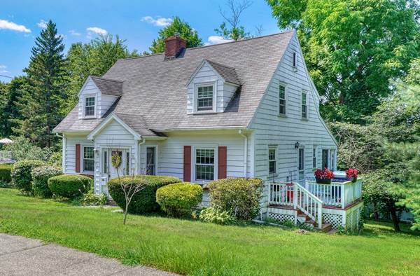 27 Ledyard Rd, Winchester, MA 01890