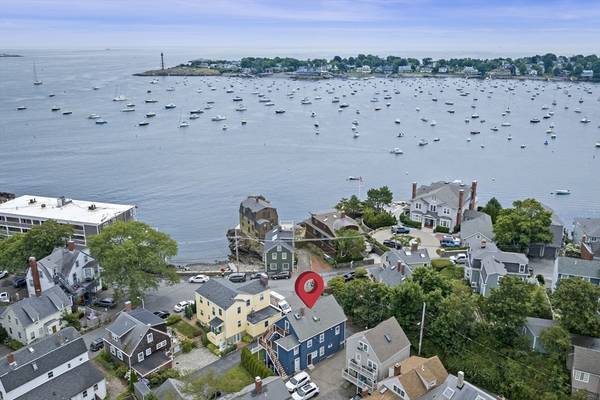 3 Circle St #3, Marblehead, MA 01945