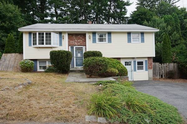 67 Halley Rd, Lowell, MA 01854