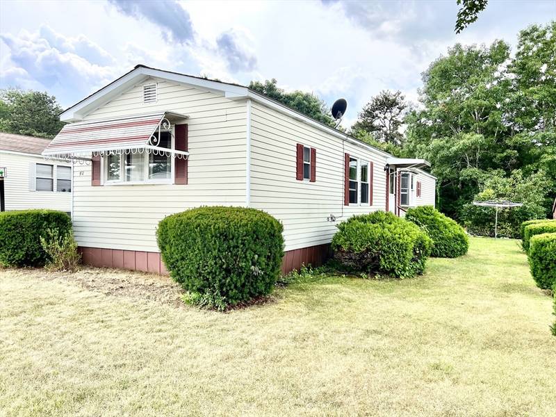 42 Snowgoose Ln, Plymouth, MA 02360