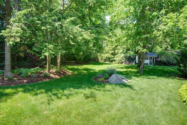 1 Huckleberry Ln, Acton, MA 01720