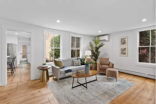 Newburyport, MA 01950,24 Charter Street