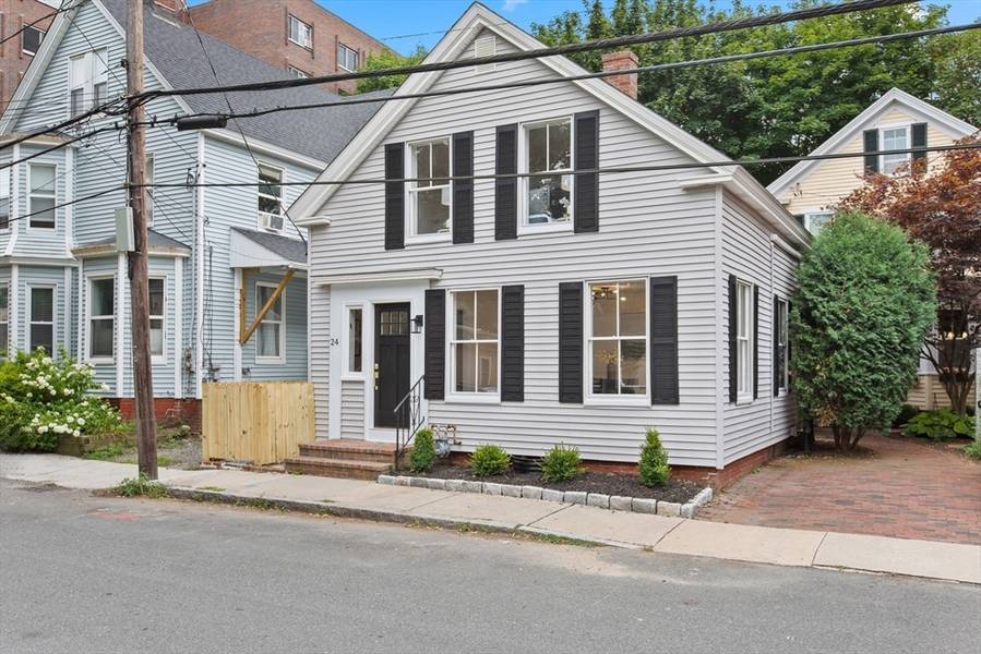 24 Charter Street, Newburyport, MA 01950