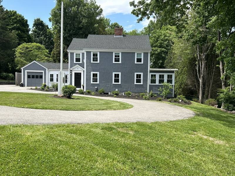 53 Pond St, Cohasset, MA 02025