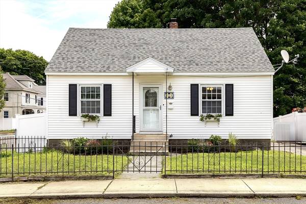 4 Atlantic St, Lowell, MA 01851