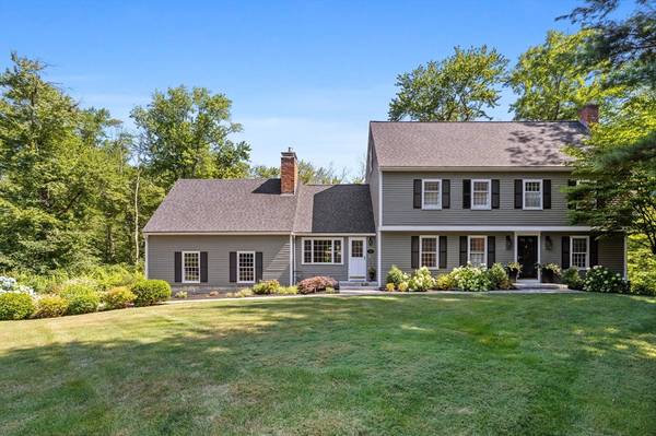 114 Coachmans Lane, North Andover, MA 01845