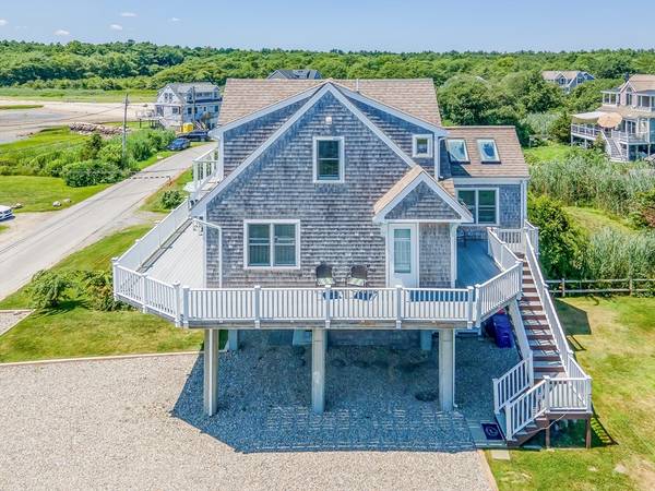 Mattapoisett, MA 02739,11 Shore Dr