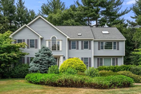 8 Stoneybrook Cir, Andover, MA 01810