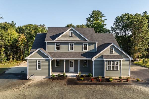 20 Wildwood Path, Raynham, MA 02767