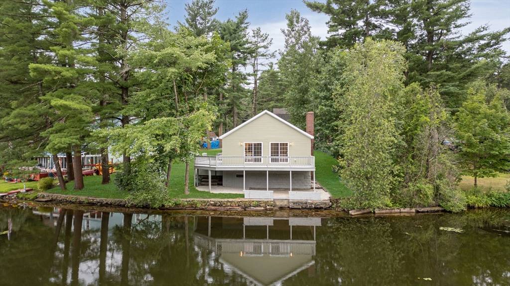 18 Lake Cir, Dunstable, MA 01827