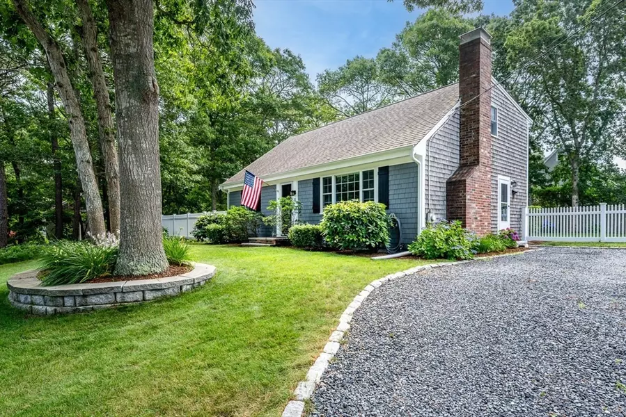 31 Bettys Path, Yarmouth, MA 02673