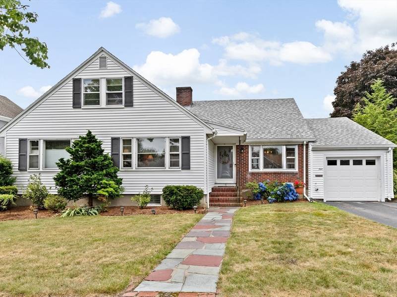 9 Houghton Rd, Belmont, MA 02478