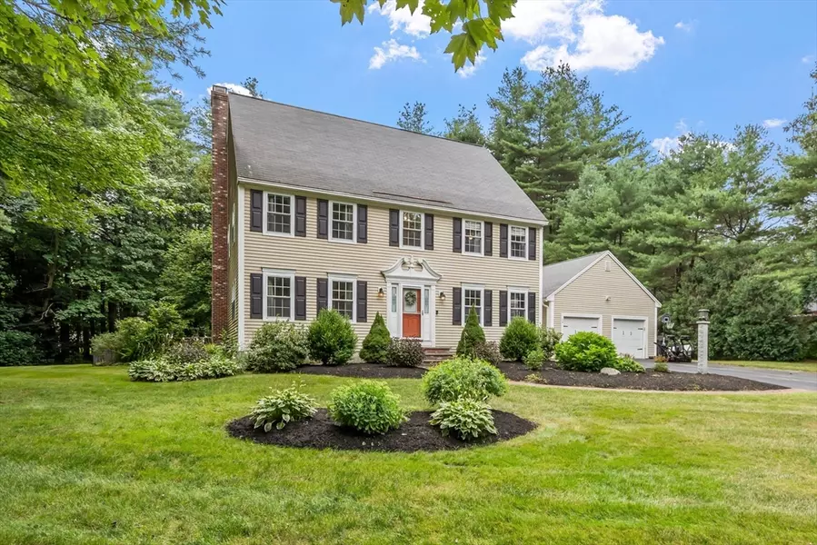 16 Powhatan Rd, Pepperell, MA 01463