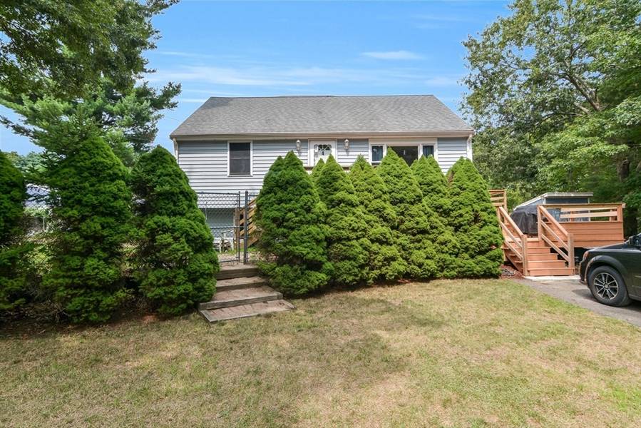 4 Lazy Lane, Norton, MA 02766