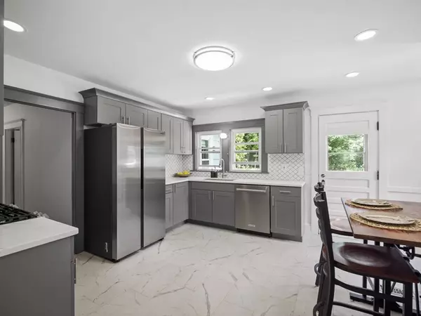 Lynnfield, MA 01940,70 Essex St