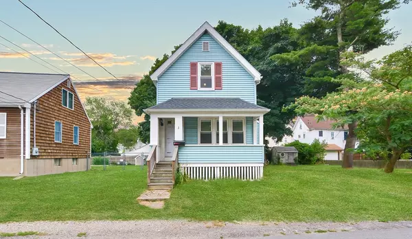 3 Horton St, Taunton, MA 02780