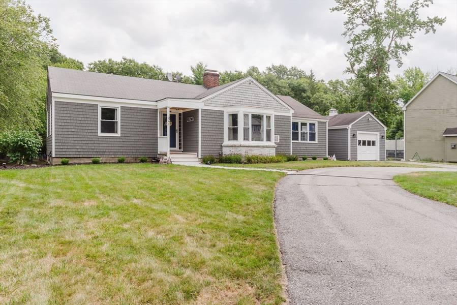 37 Prescott St, Attleboro, MA 02703