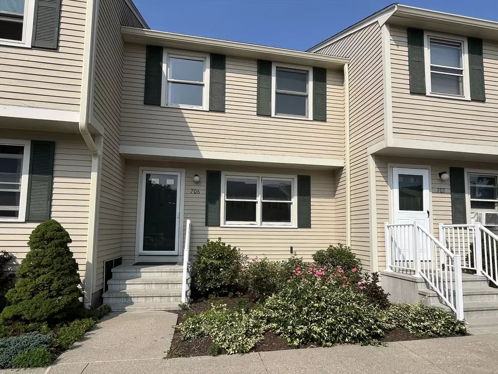 Fairhaven, MA 02719,706 Ocean Meadows #706