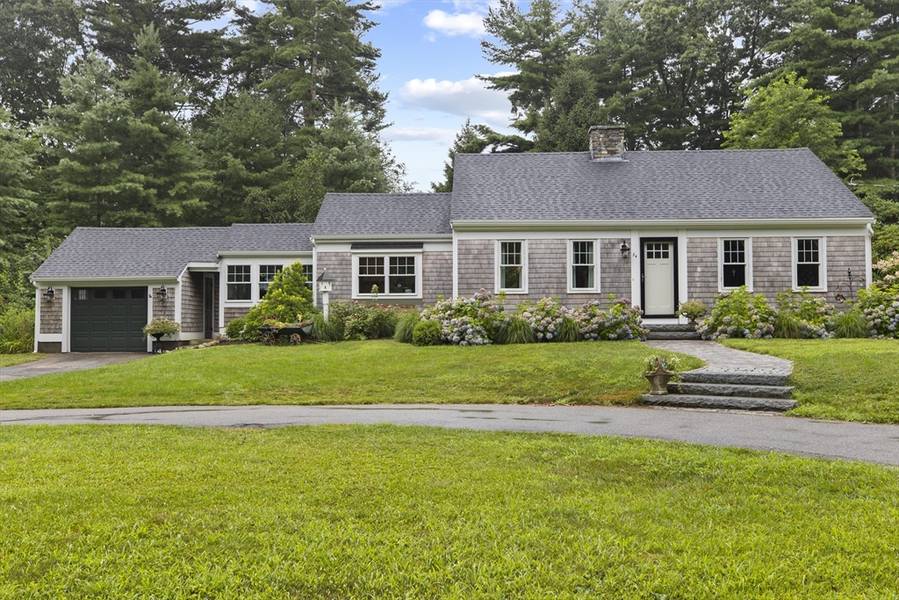 34 Arrowhead Rd, Duxbury, MA 02332