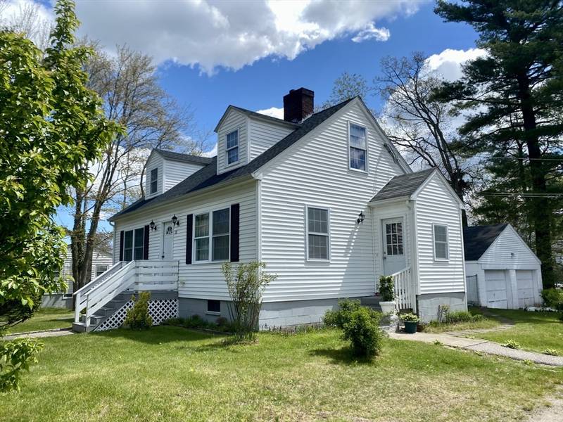 28 Glen, Holbrook, MA 02343