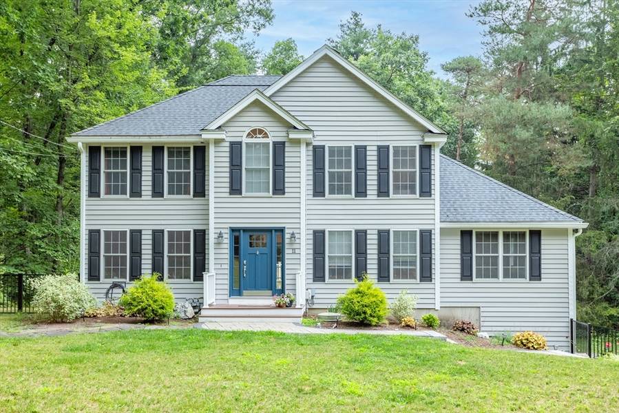 11 Little Turnpike Rd, Shirley, MA 01464