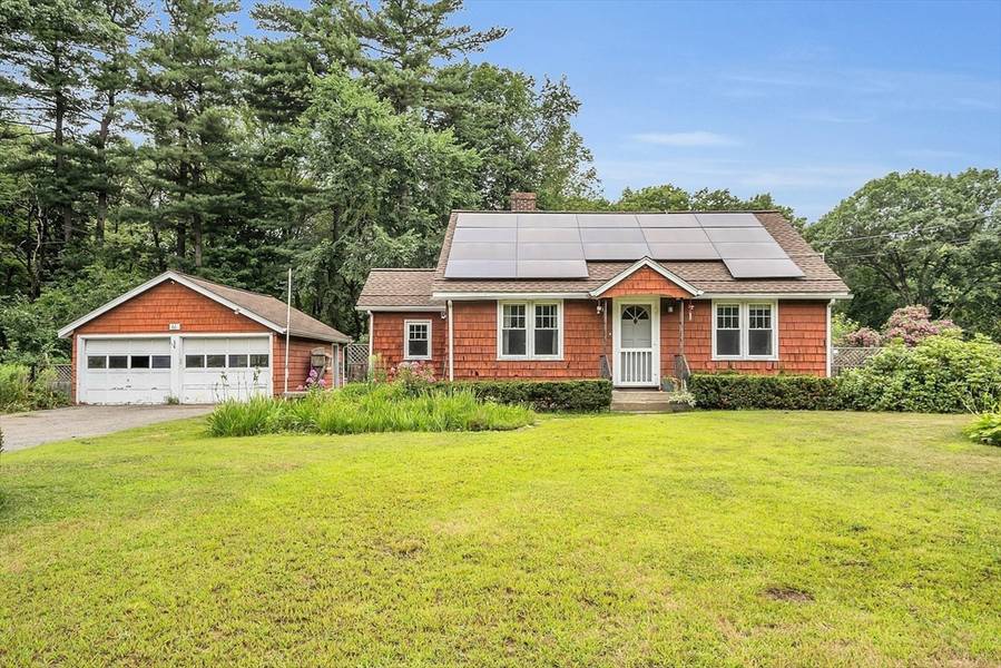 61 Whalom Road, Lunenburg, MA 01462