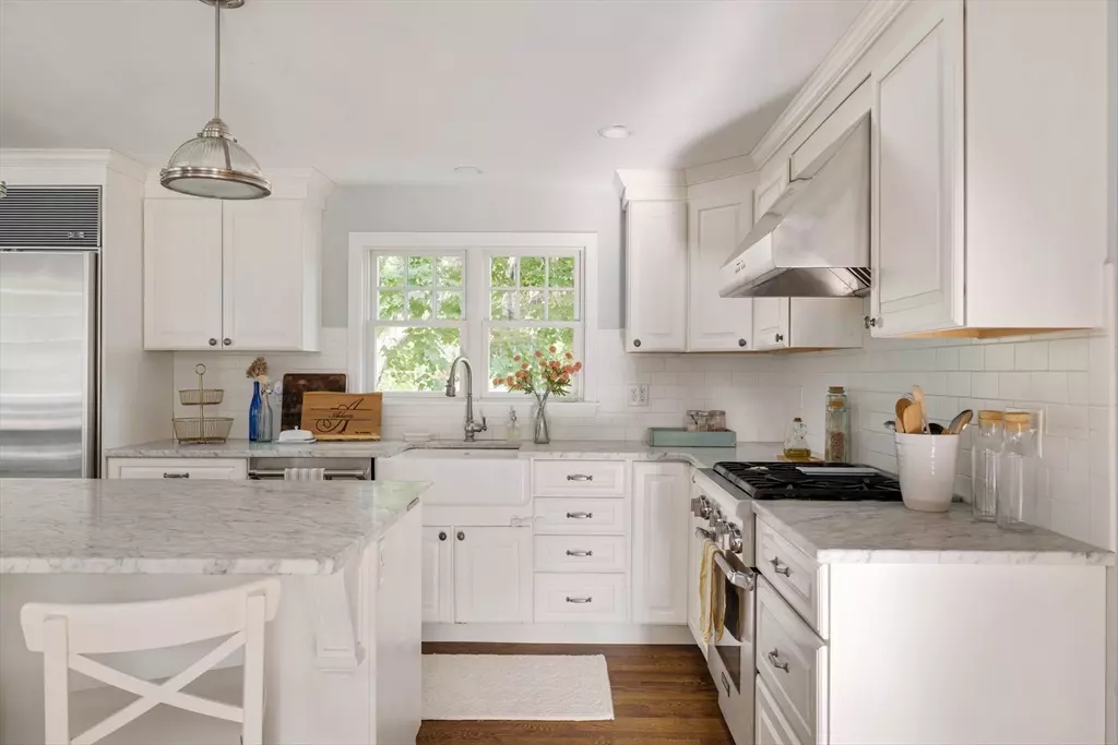 Topsfield, MA 01983,17 Silverbrook Rd