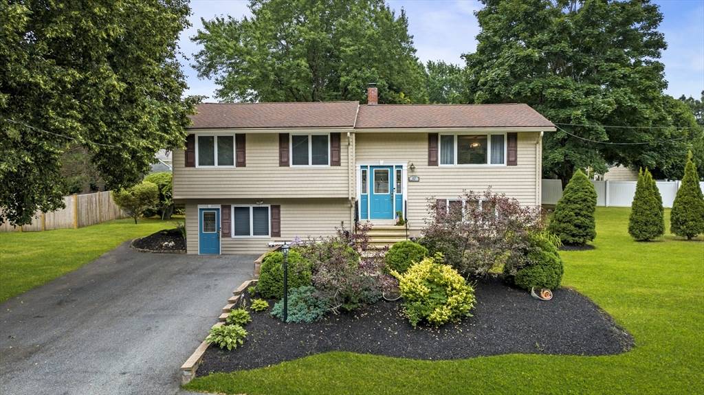 52 Glen Drive, Peabody, MA 01960