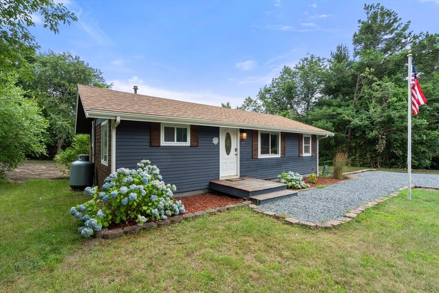 8 E. Wind Dr, Plymouth, MA 02360