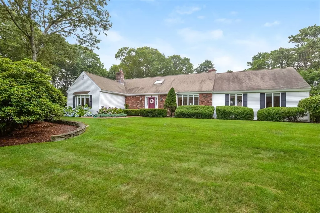 Barnstable, MA 02635,557 Cotuit Bay Dr