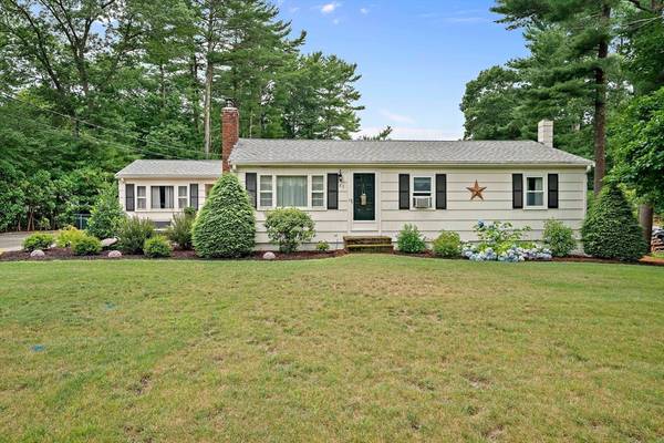 83 Lake St, Pembroke, MA 02359