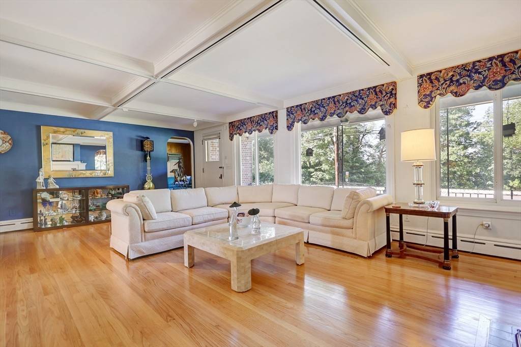 Haverhill, MA 01830,21 Concord Street