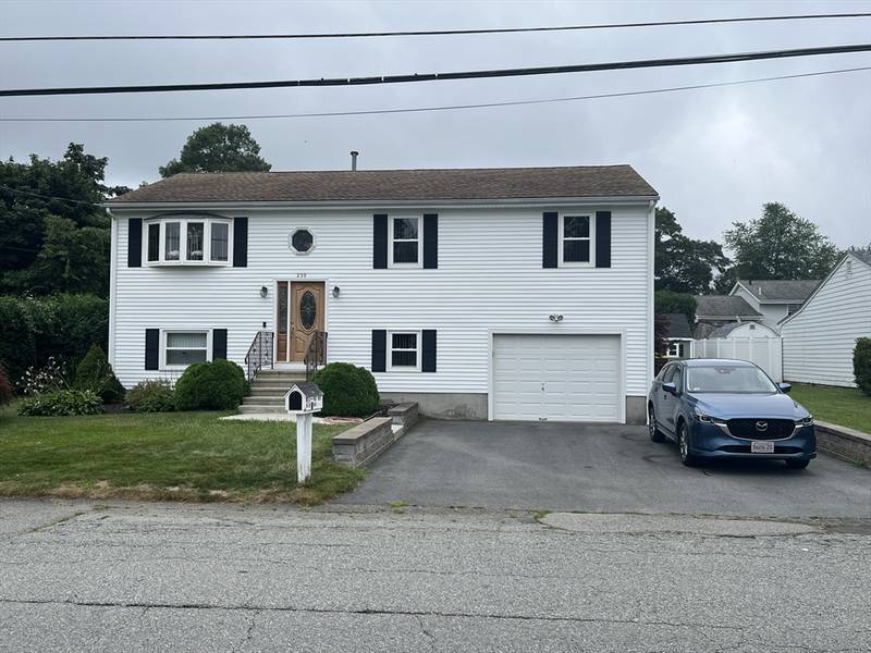 239 Newhall St, Fall River, MA 02721